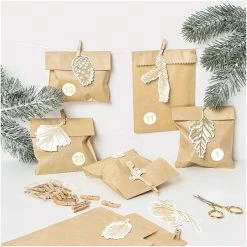 Le moins cher 👏 Rico Design Guirlande à Décorer Guirlande De Noël Forêt Dorée - 24 Pièces ✨ -Support à décorer suspendu Soldes unnamed file 514