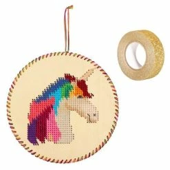 Tout neuf 🎉 AUCUNE Silhouette à Suspendre Coffret Suspension Bois à Broder Tête De Licorne + Masking Tape Doré à Paillettes 5 M 🥰